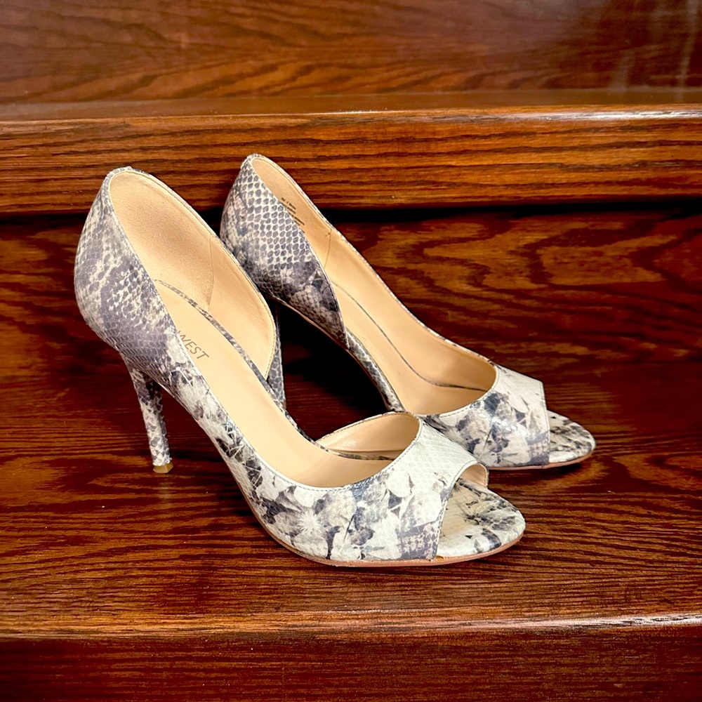 Nine West peep-toe pumps